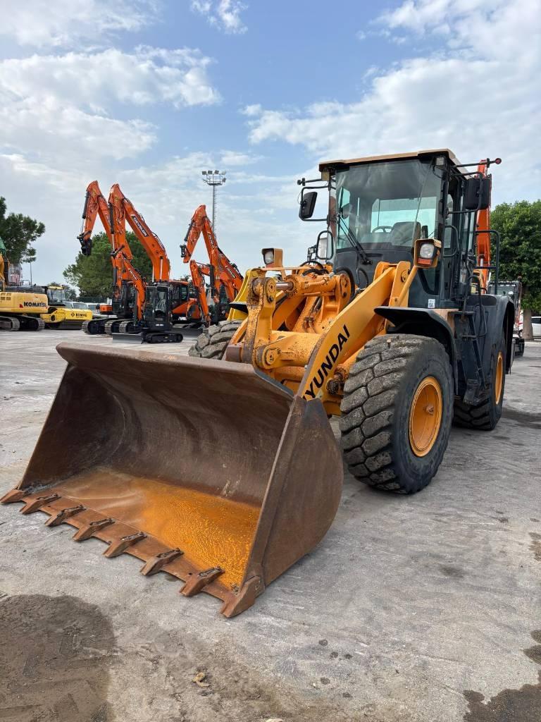 Hyundai HL 757-9 A Pale gommate
