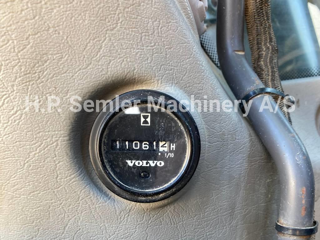 Volvo Volvo EC250DL Gravemaskiner på larvebånd