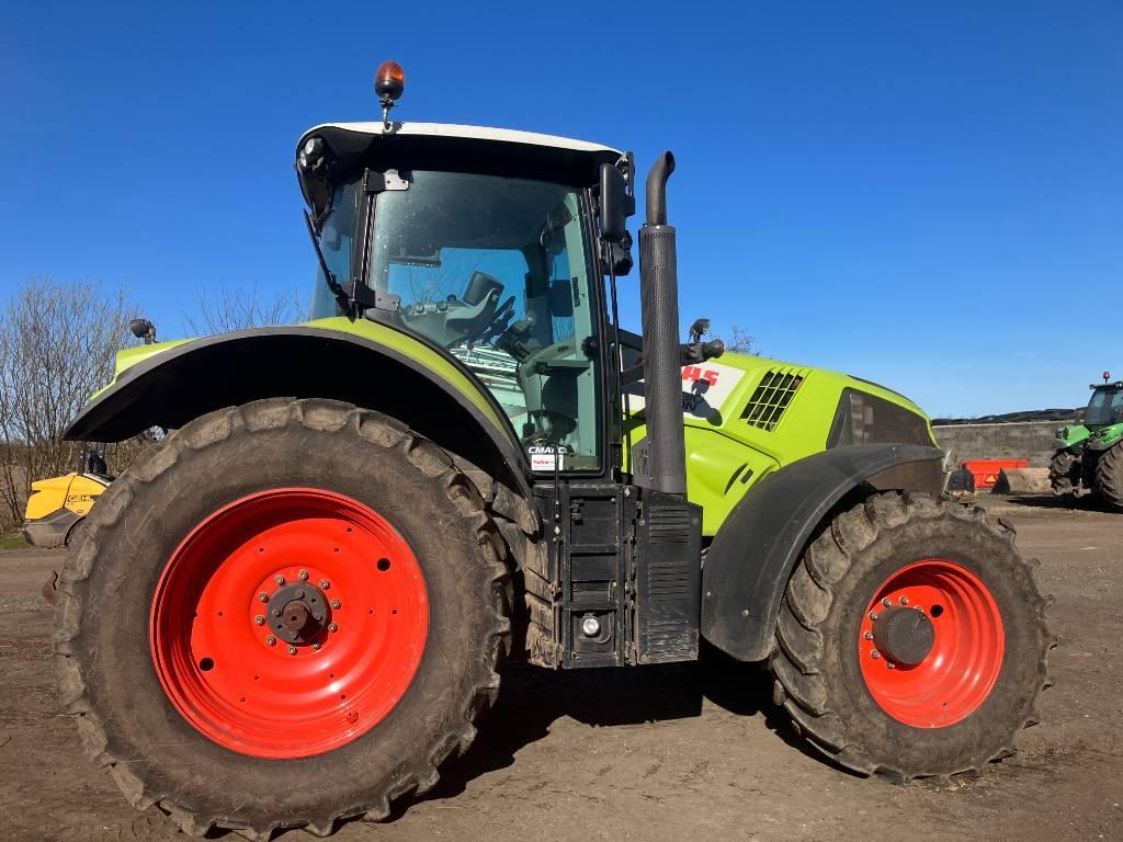 CLAAS Axion 810 Cmatic Traktoren
