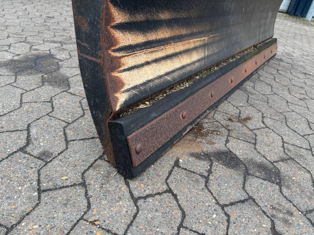 JST Dozerblad 2 meter 45 grader JST Weitere Lade- und Grabgeräte