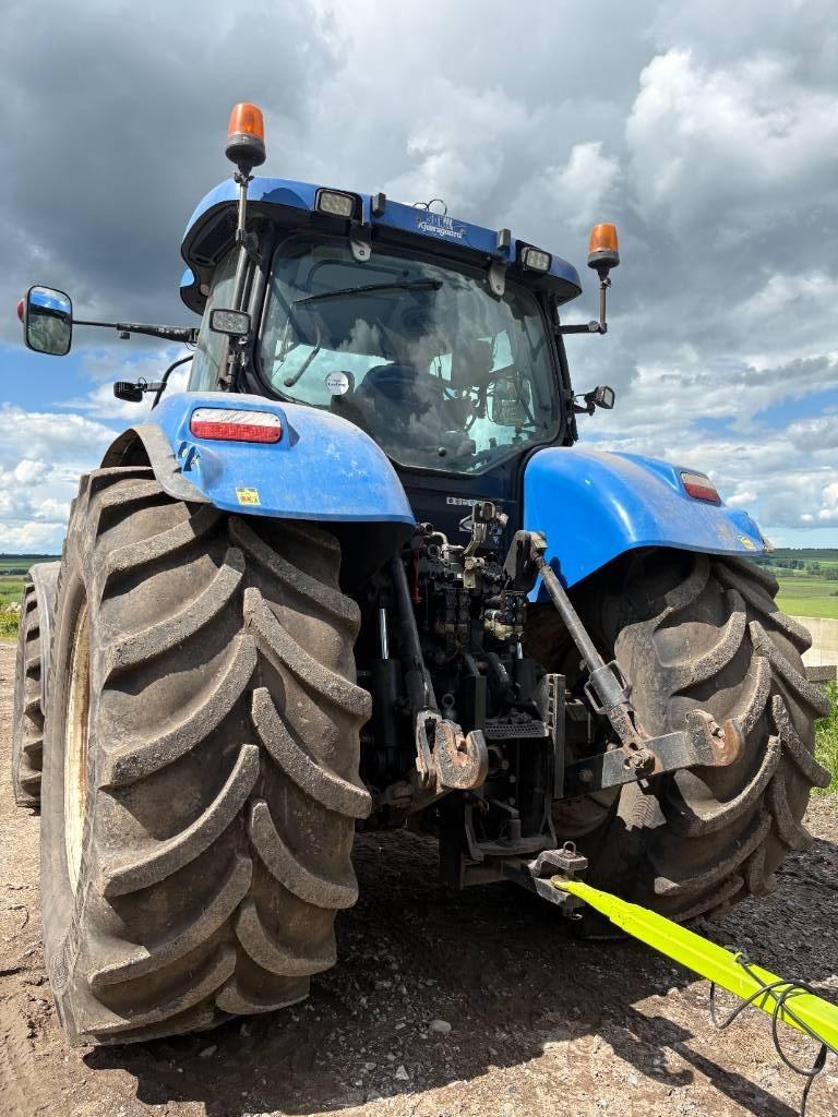 New Holland T 7060 Tractores