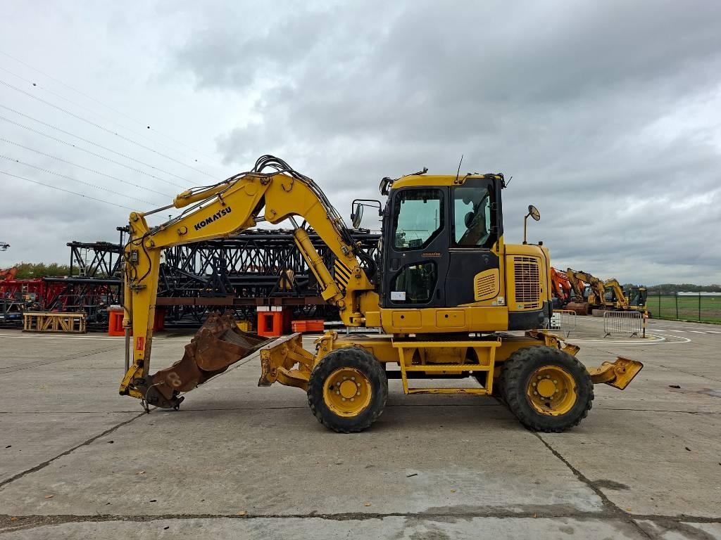 Komatsu PW 118 MR-8 (+ 3 buckets) Pelle sur pneus