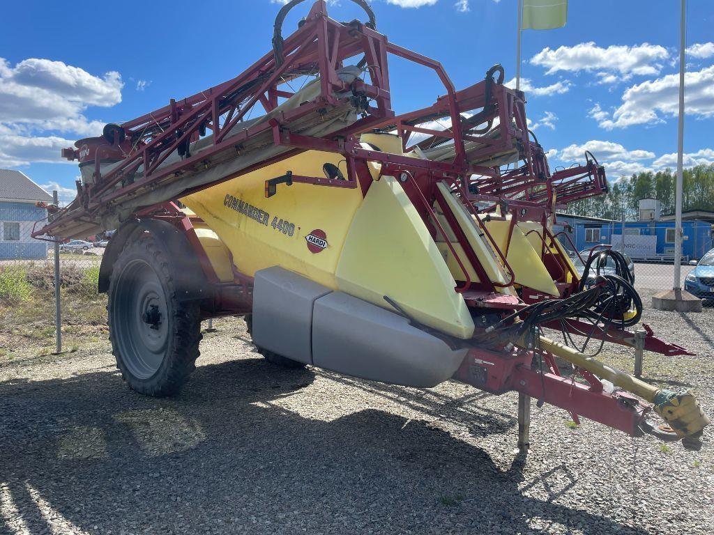 Hardi commander 4400 Twin-24 Trailed sprayers