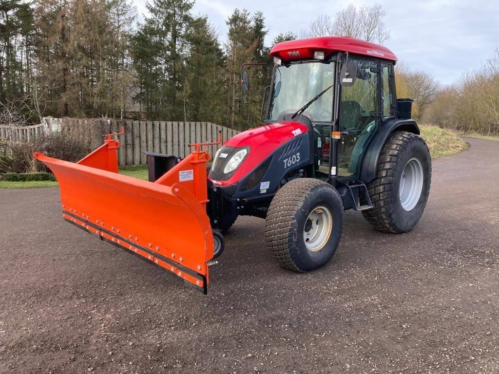 Ditch Witch Tomlinson 8 ft hydraulic snow plough Sweepers