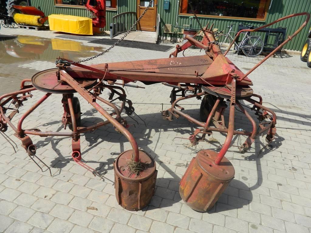 JF CR400 Grābekļi un siena ārdītāji