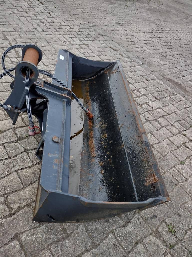 Holstein Schwenklöffel 1.800 mm für Schaeff-SWE Tieflöffel