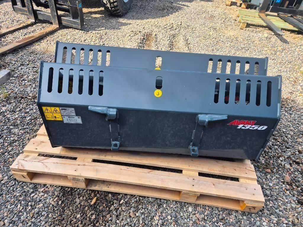 Avant Universalskopa 1350 mm 310 liter Skopor