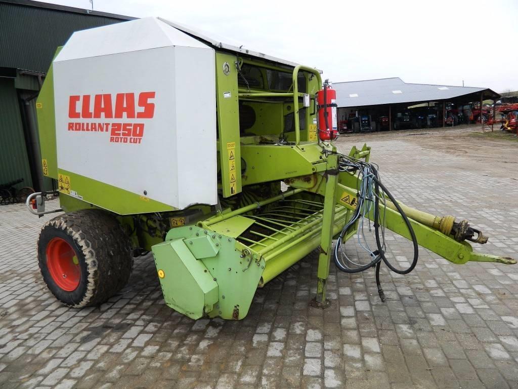 CLAAS Rollant 250 Roto Cut Rituļu preses