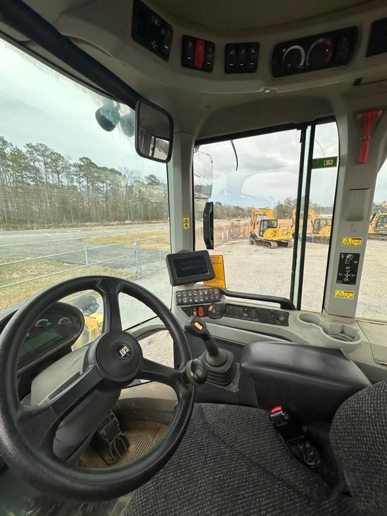 CAT 930M | 2015 | 6387hrs | Available for Export Wheel loaders
