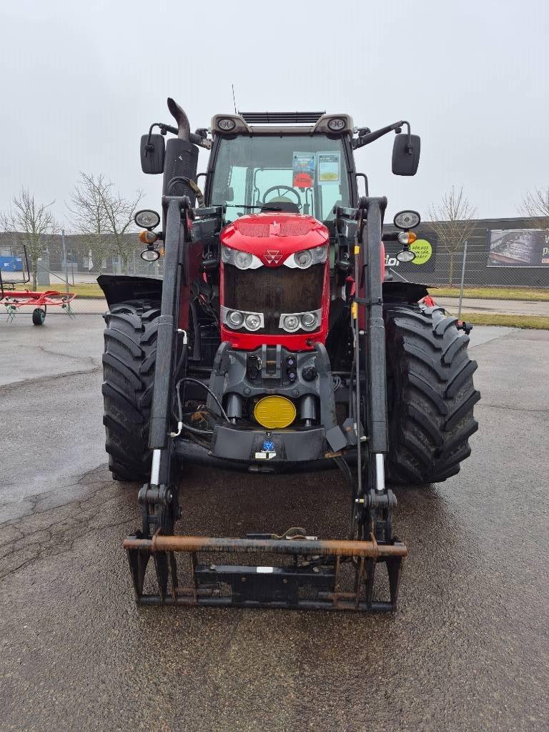Massey Ferguson WB MF 6614 Traktorer