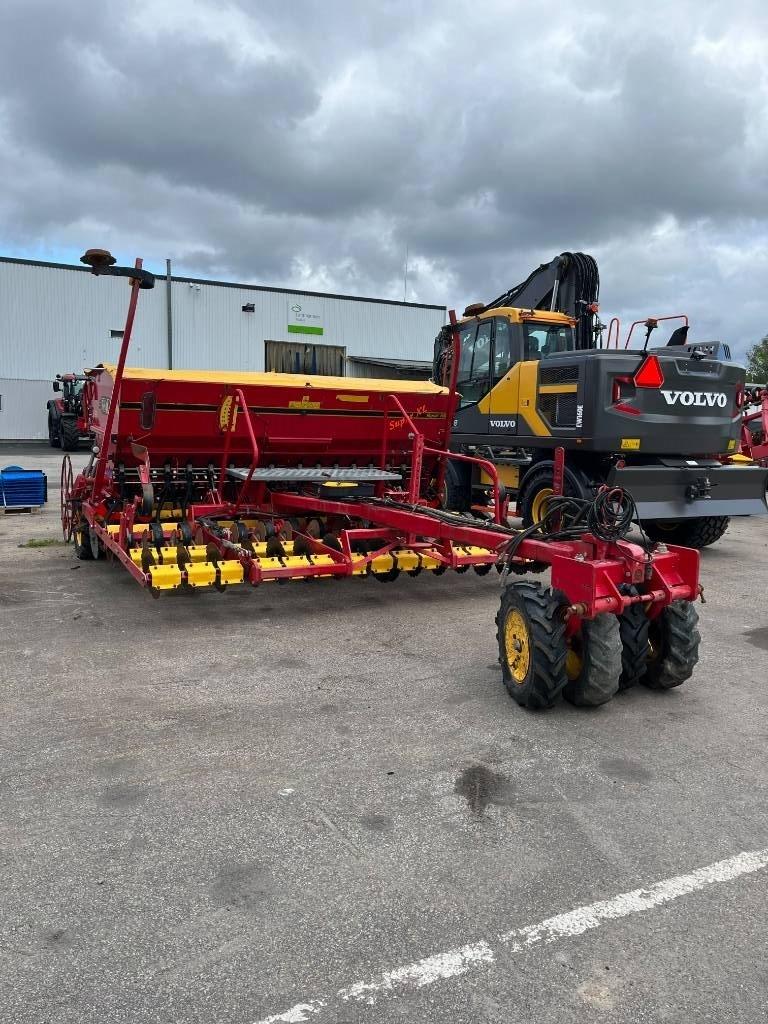 Väderstad RAPID 400 C Såmaskiner