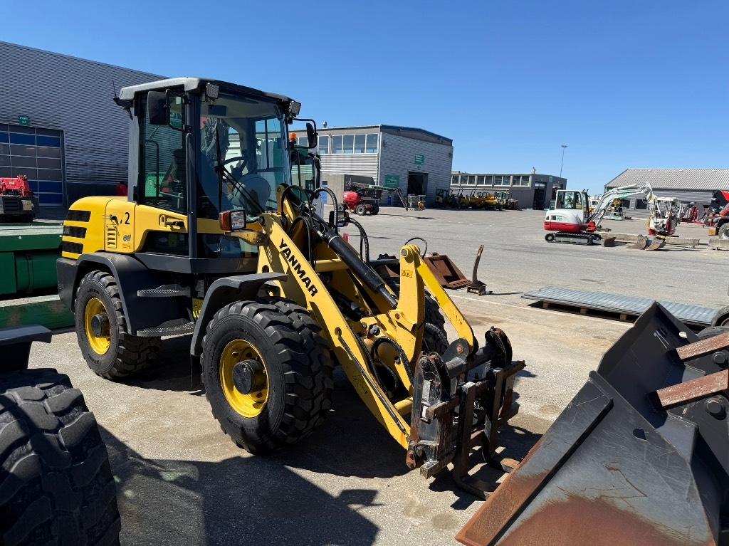 Yanmar V 80 Cargadoras sobre ruedas