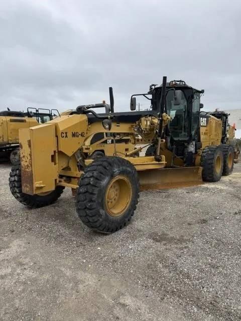 CAT 140 M 3 | 2015 | 12,868 hrs | INBOUND JEDDAH Graders