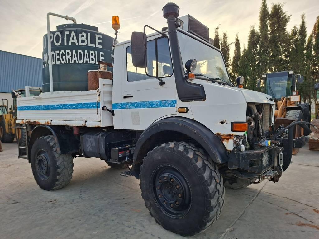 Mercedes-Benz Unimog U2150 Andere Fahrzeuge