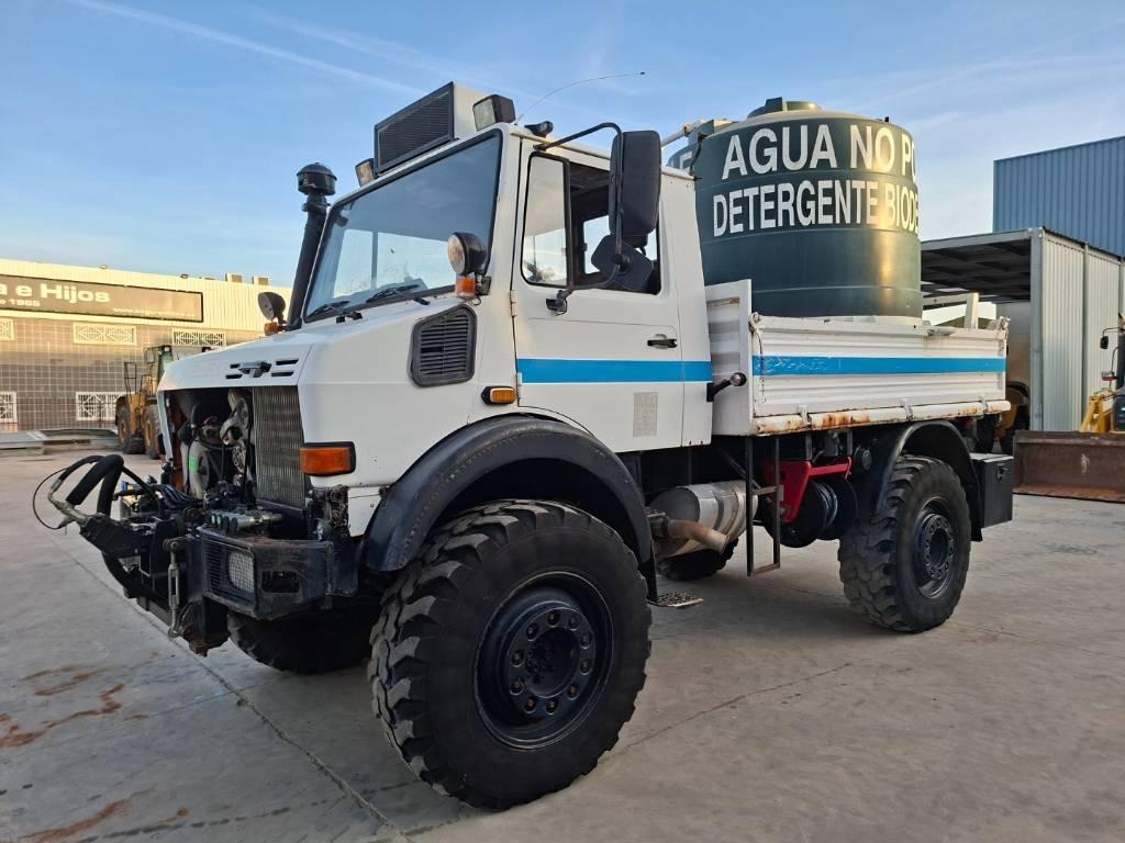 Mercedes-Benz Unimog U2150 Andere Fahrzeuge