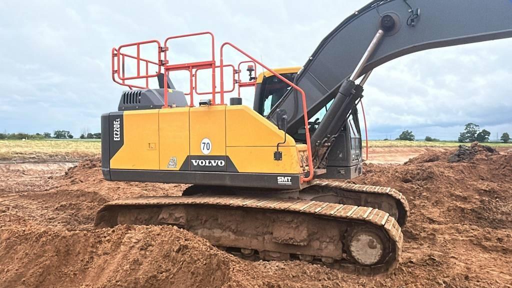 Volvo EC 220 EL Crawler excavators