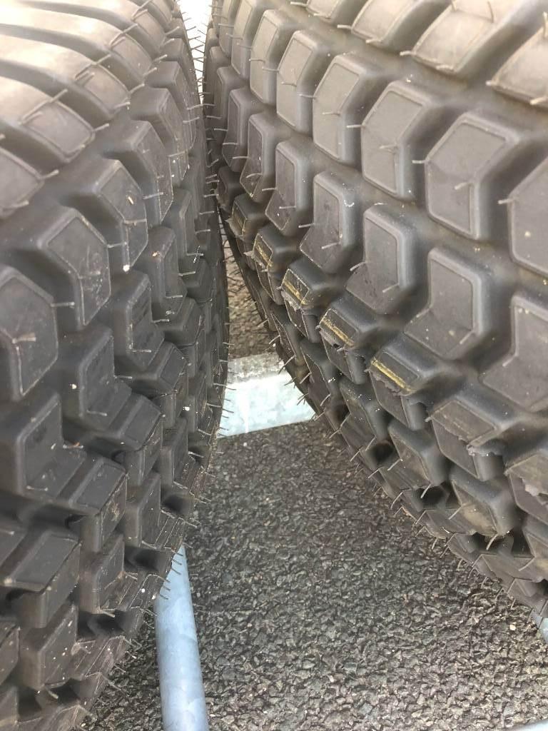 Bridgestone 13.6 -16 Reifen