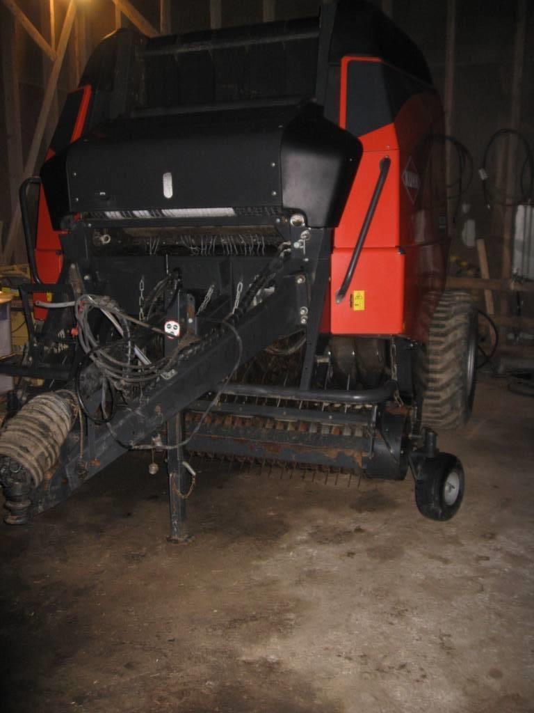 Kuhn VB 2265 Rundballenpressen
