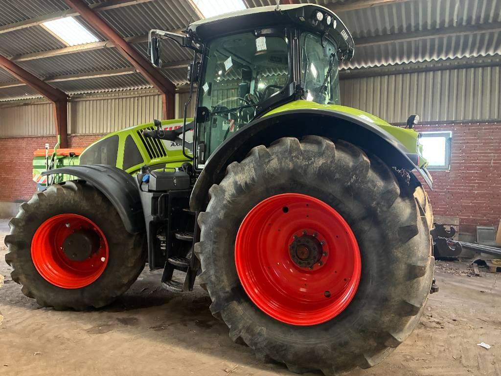 CLAAS Axion 930 Cmatic Trattori