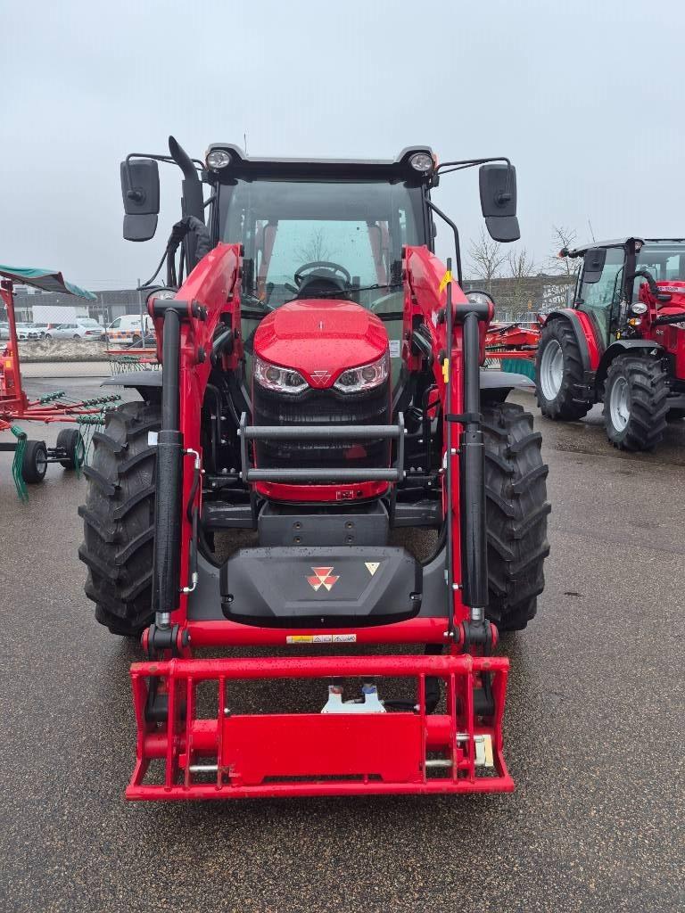 Massey Ferguson MF 4708M CAB ESSENTIAL Traktorer