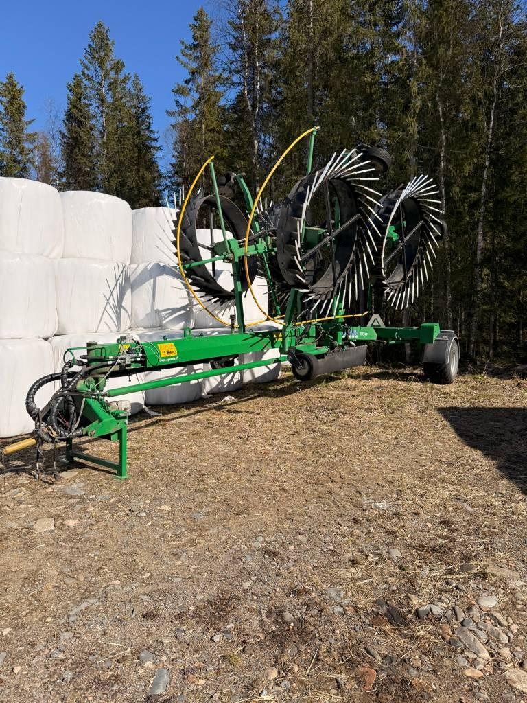 Agronic WRT 900 Windrowers