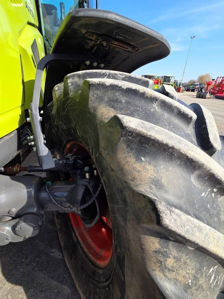 CLAAS Axion 850 Cebis Traktoren