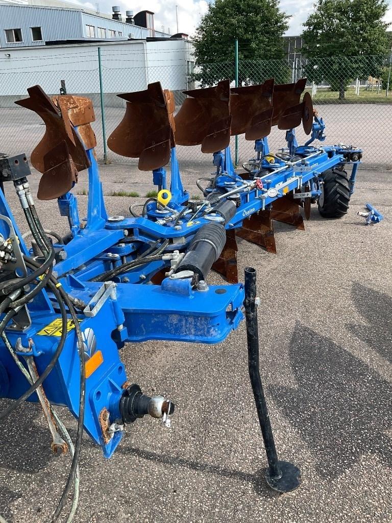 Överum/NH 5875H XLD Variomat Växelplogar