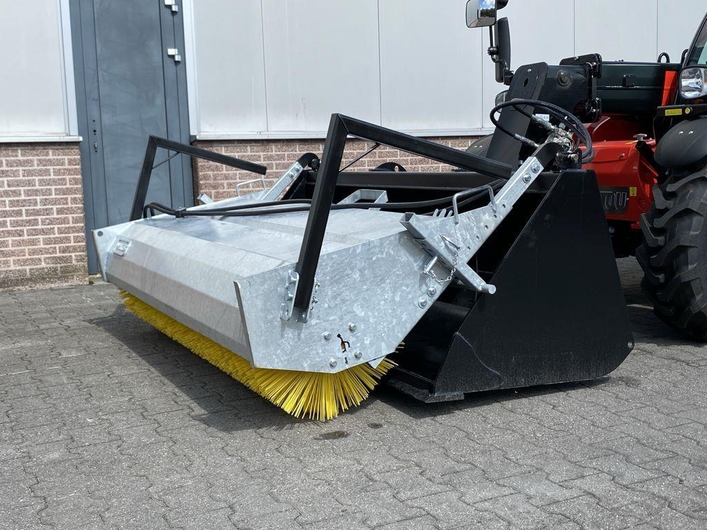 Whites Veegmachine (2300mm) Veegmachines