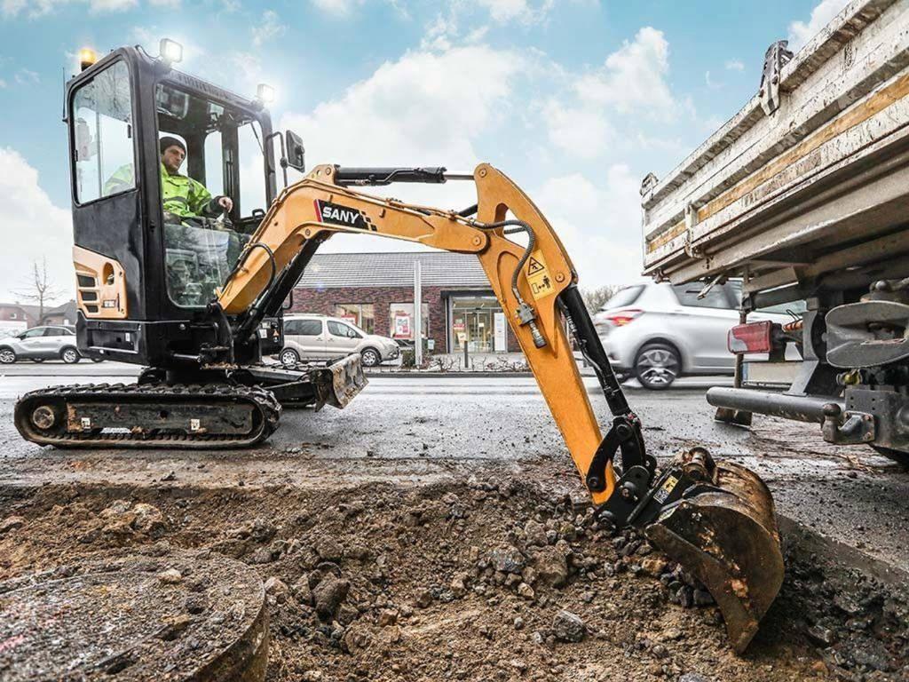 Sany SY18 Med Tiltfäste och skopor Kampanj minigrävare Minigrävare < 7t