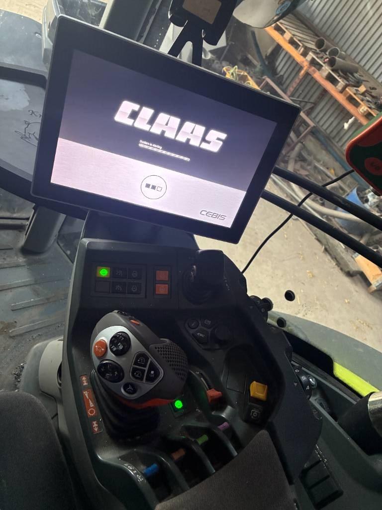 CLAAS Axion 870 Cmatic Tractors