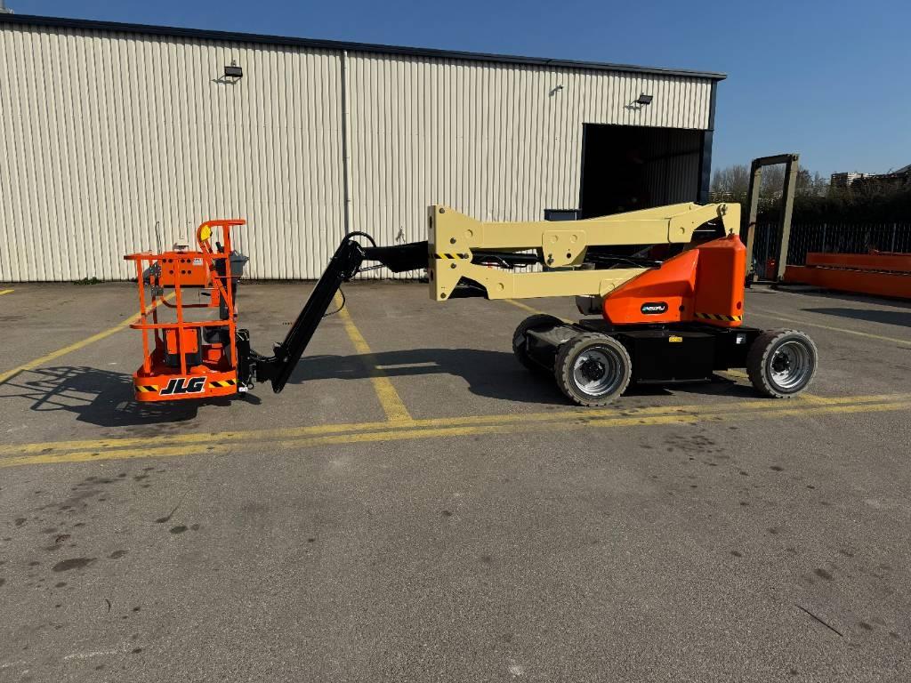 JLG E 450 AJ Articulated boom lifts
