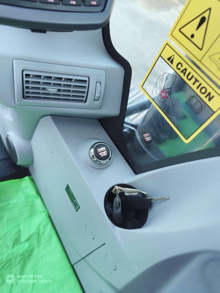 Hyundai HX 220 AL Bandgrävare