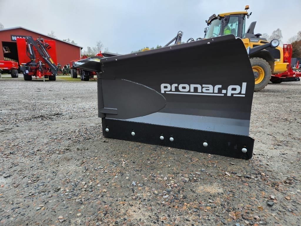 Pronar PUV 2800 M Snöblad och plogar