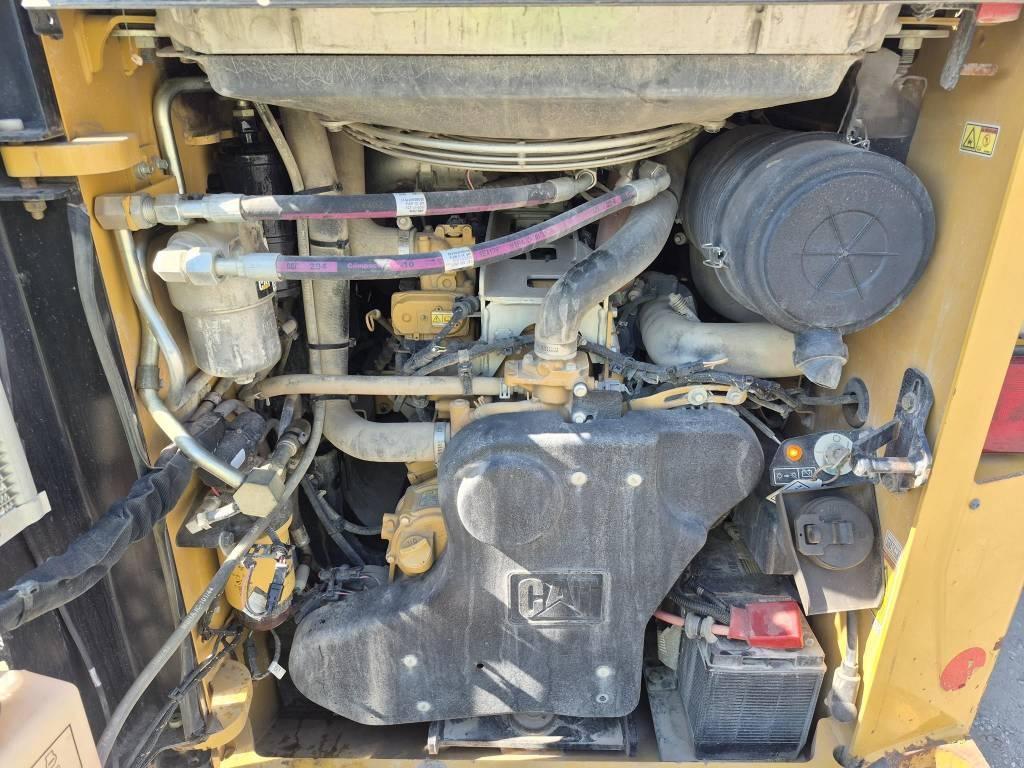 CAT 299 D3 | 2021 | 3147hrs | Available for Export Skid steer loaders