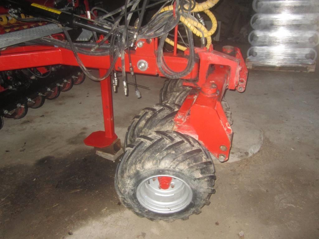 VM 300DS Suorakylvökone + Hs-laite Drillmaschinenkombination