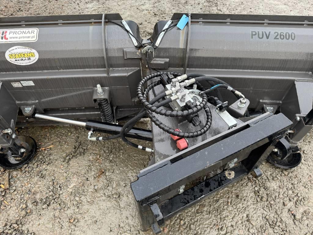 Pronar PUV 2600 Snöblad och plogar