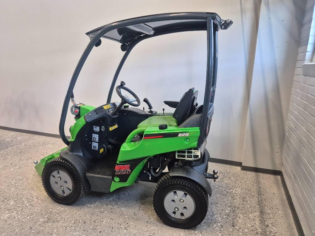 Avant 225– Endast 382 timmar | 4WD | 6-funk joystick, Kompaktlastare