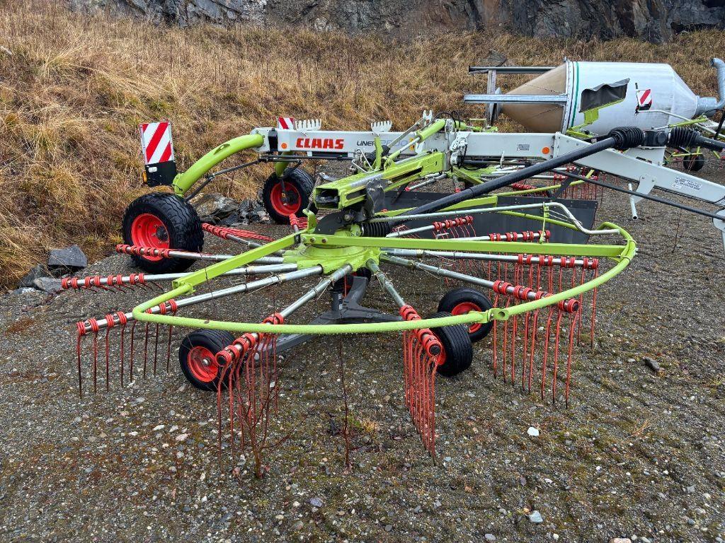 CLAAS Liner 2800 Rakes and tedders