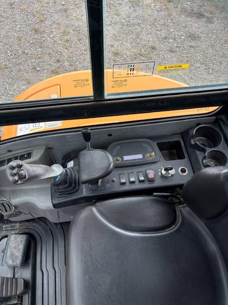 Hyundai R25Z-AK, Lång sticka Minigrävare < 7t