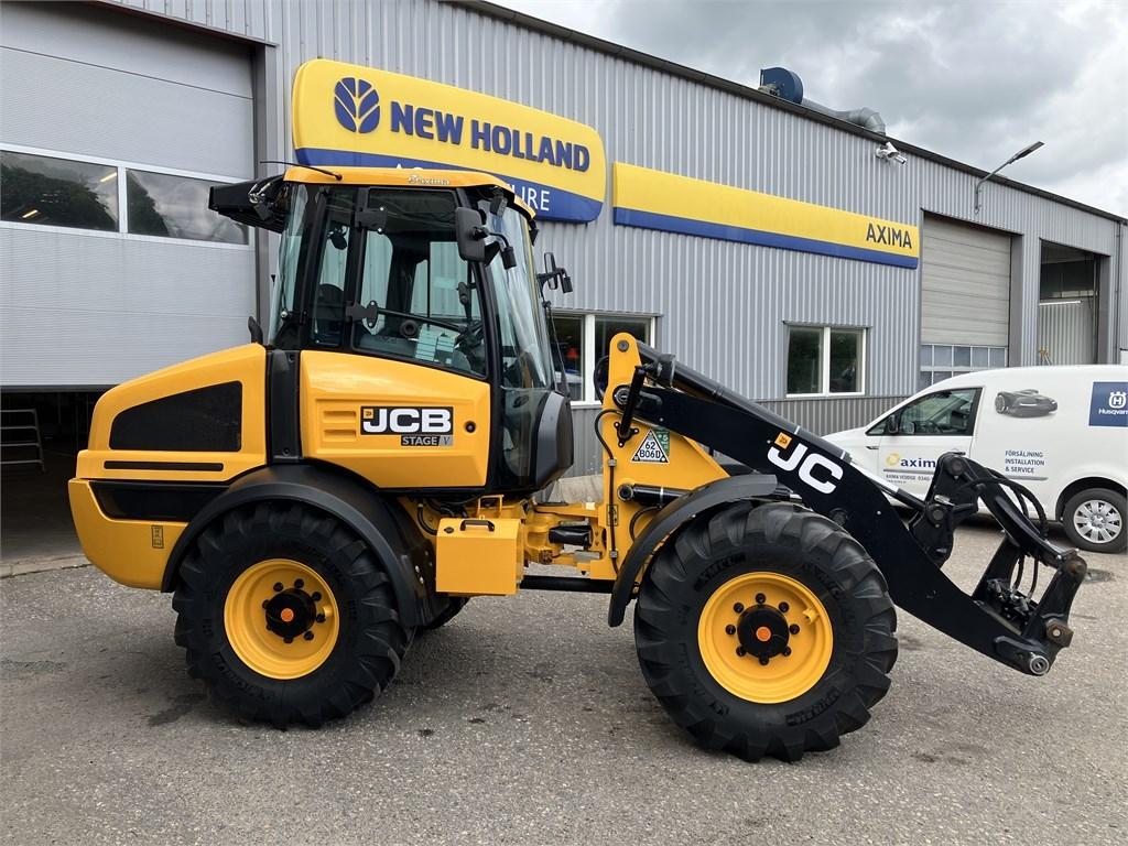 JCB 409 Nordic Edition Redskapsbärare för lantbruk