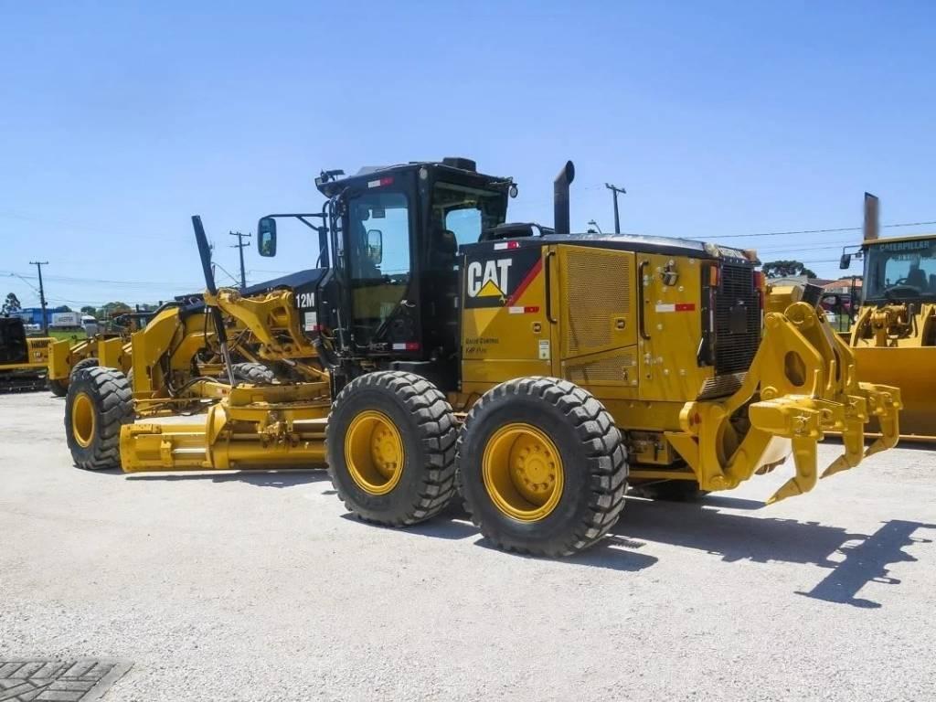 CAT 12 M | 2019 | 12,100 hrs | INBOUND LE HAVRE Graders