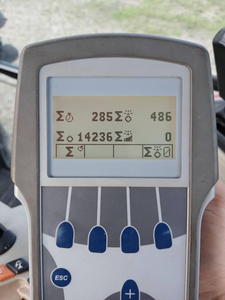 CLAAS Rollant 374 RC Round balers