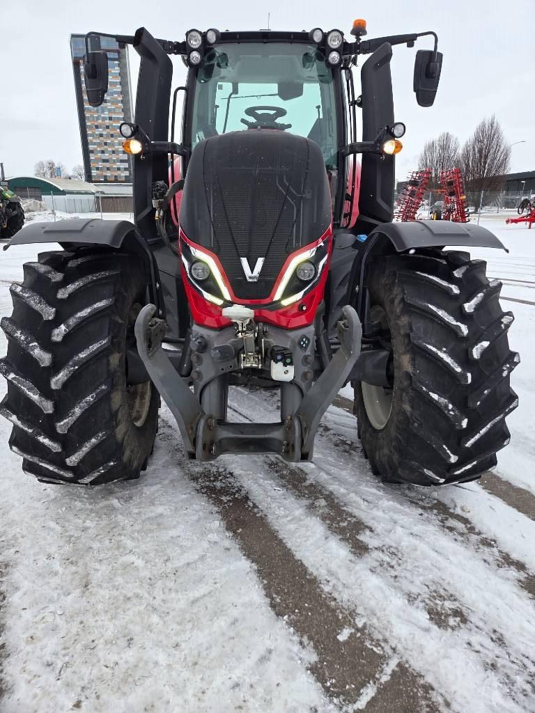 Valtra T175E VERSU Traktorer