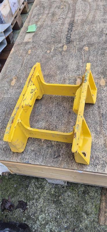 Komatsu GUARD 13Y-30-16113 Tracks, chains and undercarriage