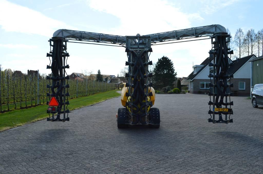H.S.S. CF2000-3NG Boomgaardspuit 3-rijer Grape sprayers