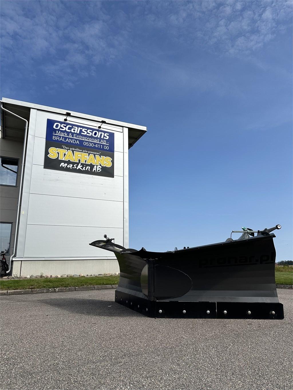 Pronar PUV Vikplogar Snöblad och plogar