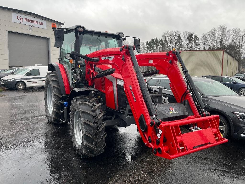 Massey Ferguson 5M.95 DYNA-4 ESSENTIAL Tractors