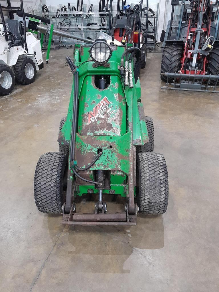 Avant 320 Multi purpose loaders