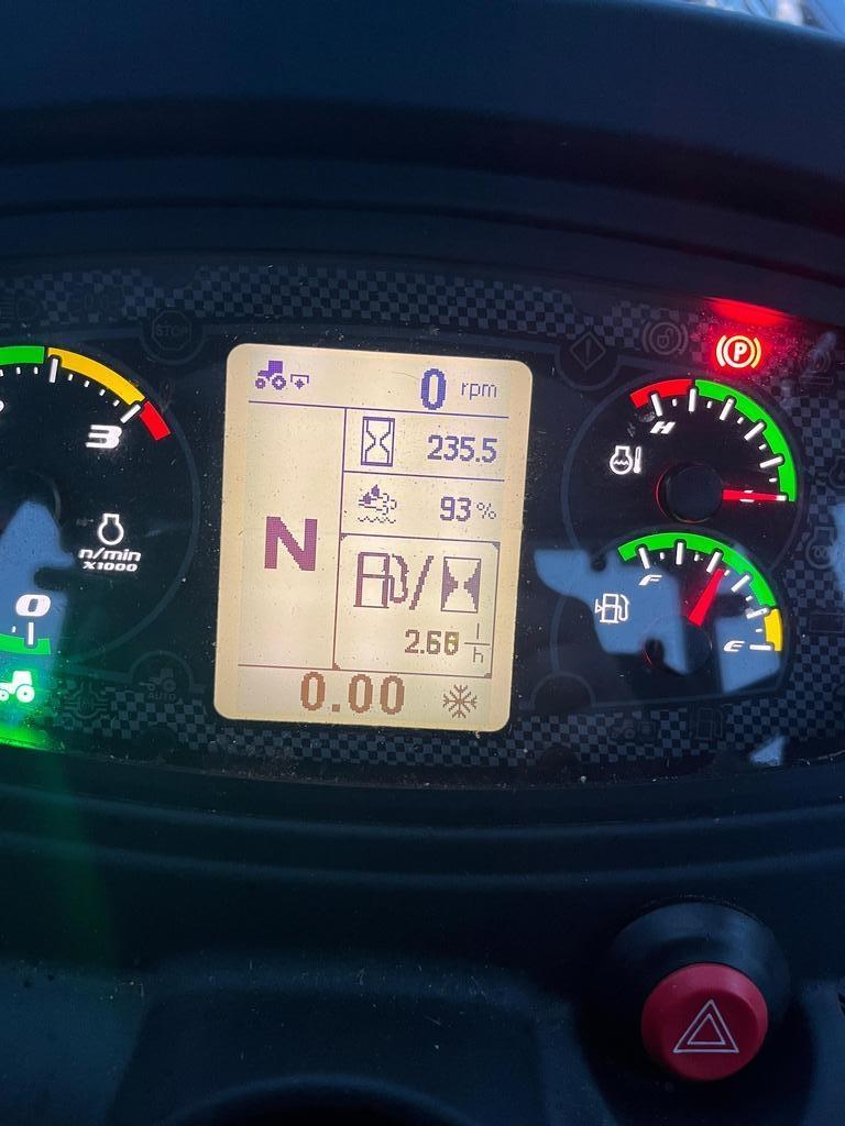 Case IH FARMALL 100C Tractors