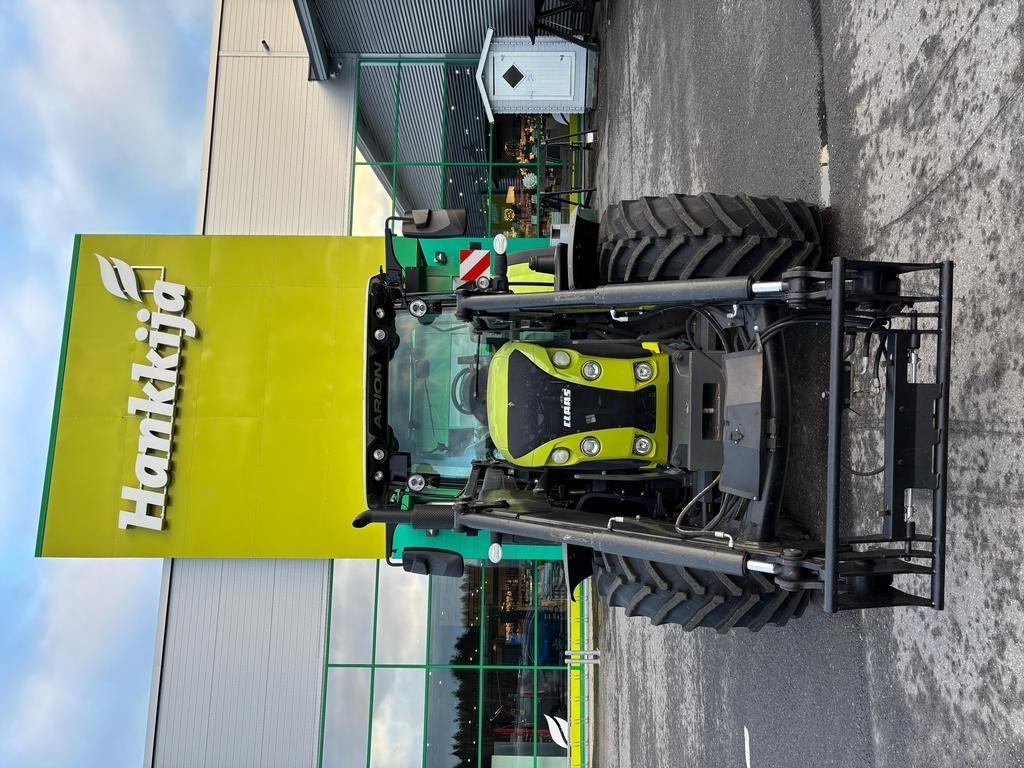 CLAAS ARION 550 CMATIC CEBIS Traktoren